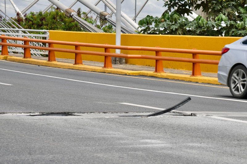 ¡Otra vez! Se evidencia deterioro en las juntas del puente Duarte
