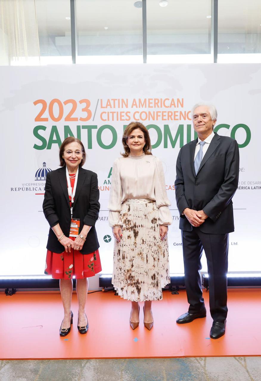 Vicepresidenta: “el país está preparado para ser un centro productivo, logístico y recreativo al servicio del mundo”