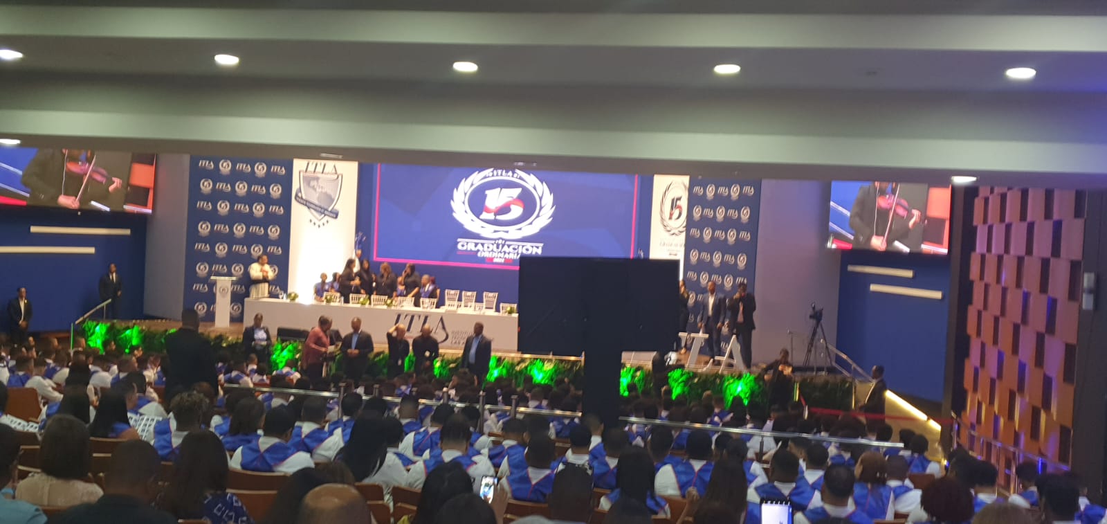 ITLA GRADÚA 321 NUEVOS PROFESIONALES TECNOLÓGICOS 