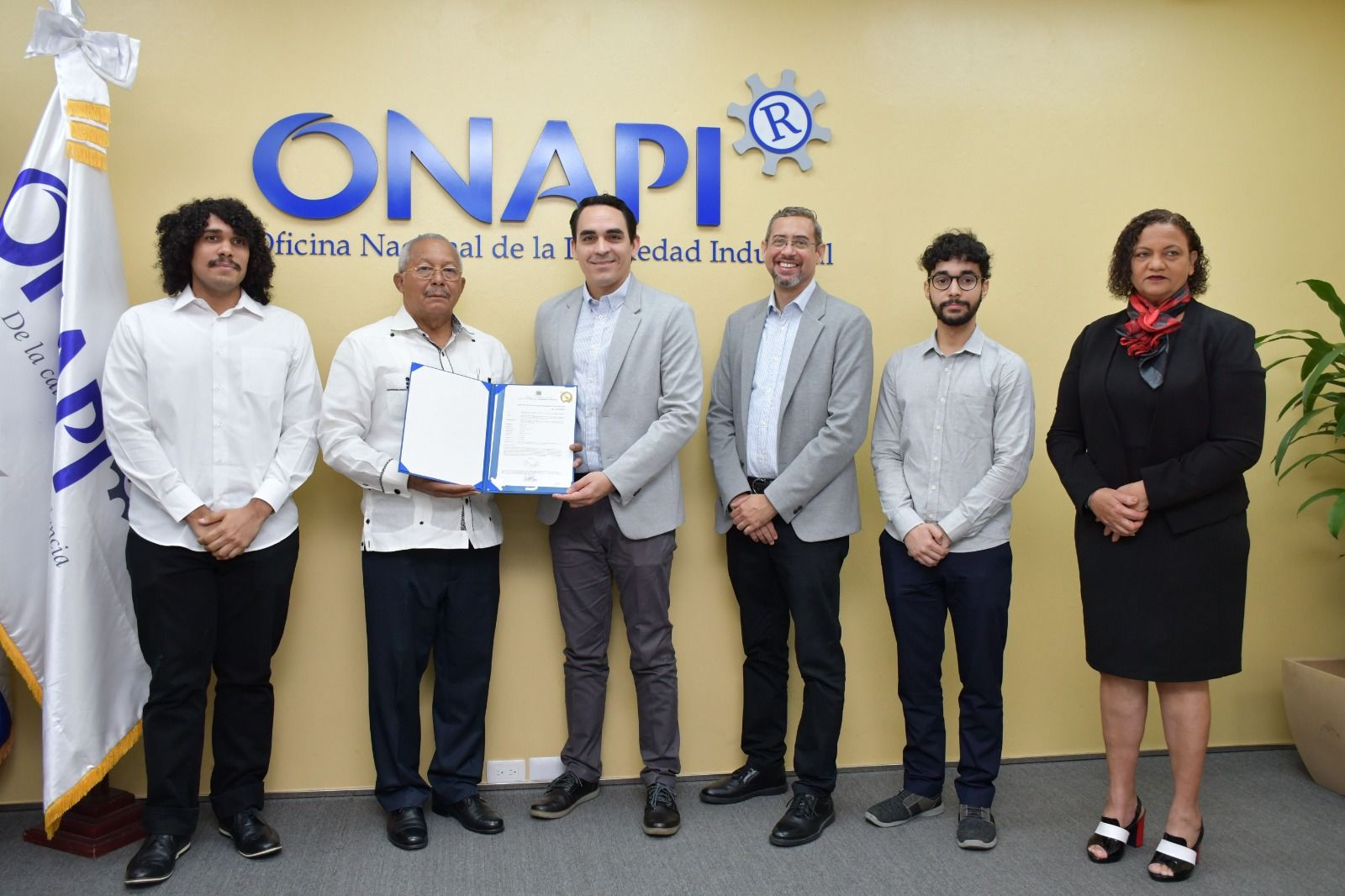 INTEC logra dos nuevas patentes con dispositivo antirrobos para motocicletas y aparato de control para el descenso de carga en paracaídas