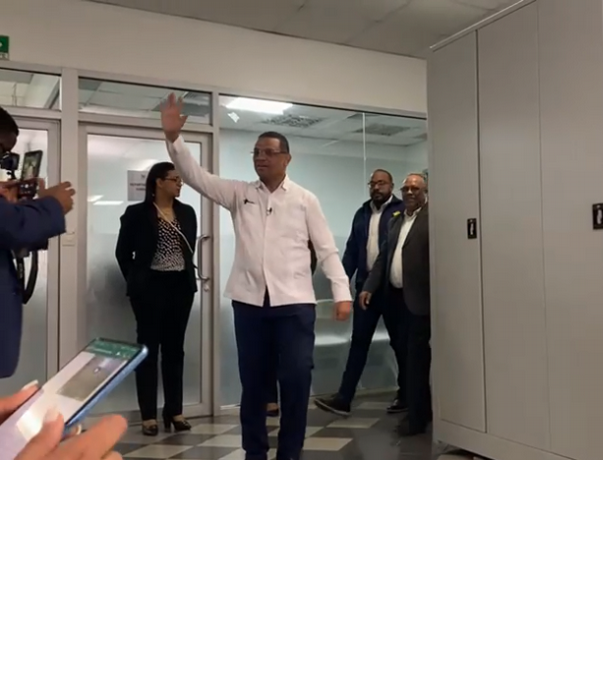 Mérido Torres pide licencia como director de Titulación por mención en Calamar