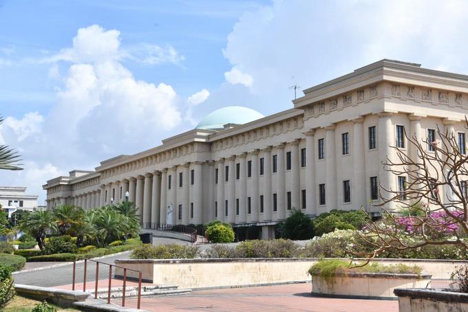 Se desploman plafones en galería del edificio de Bellas Artes