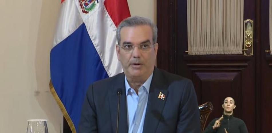 Abinader viaja a Londres a la coronación del rey Carlos III