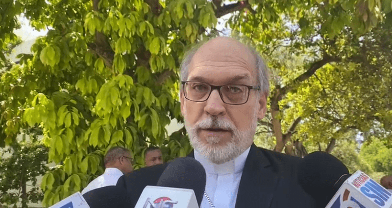 Obispo de Baní sobre las Dunas: al país le han tocado “patéticos” ministros de Medio Ambiente