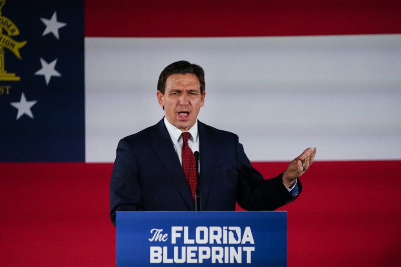 Ron DeSantis arranca campaña a la Casa Blanca a la sombra de Trump