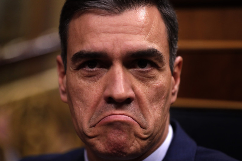 ¿Y ahora qué? Las preguntas ante la inesperada decisión de Pedro Sánchez