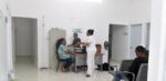 Médicos afirman Centro de Atención Primaria de sector Puerto Isabela no tiene luz ni director