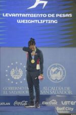 Medalla de oro y lágrimas de emoción