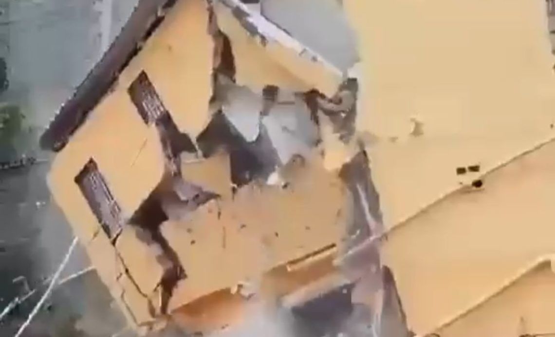 Se derrumba vivienda de dos pisos en Yamasá