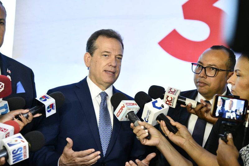 Ito Bisonó: Ustedes creen que alguien que estuvo 20 años gobernando puede traer una fórmula novedosa