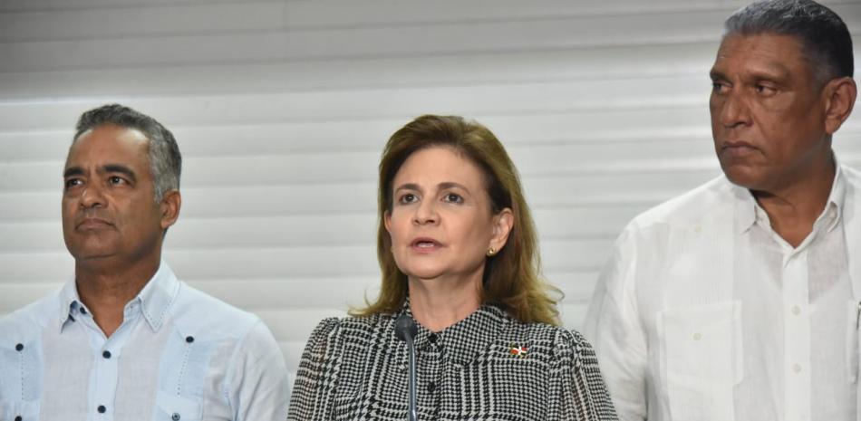 Vicepresidenta encabeza encuentro del Consejo Policial en representación de Luis Abinader