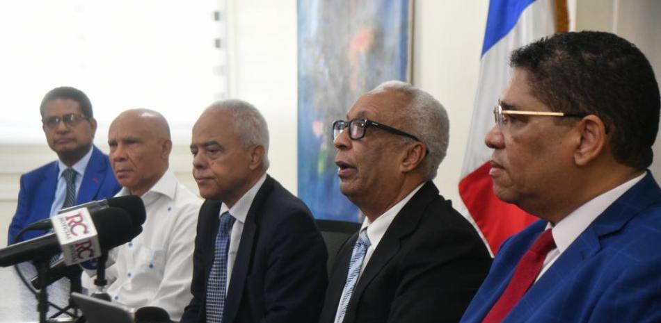 Fuerza del Pueblo pide al BC y Hacienda aclarar préstamos de 60,000 millones de pesos