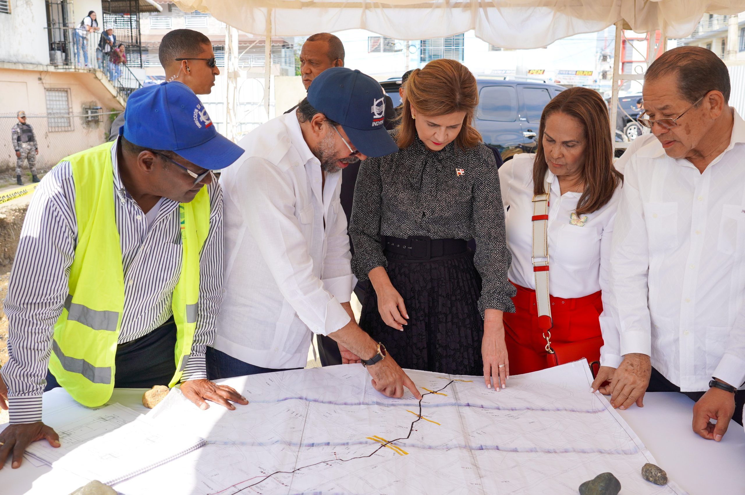 INDRHI interviene canal Yuna – Cañabón para conducir agua a la presa de Rincón y asegurar el riego en 152 mil tareas de arroz ante sequía