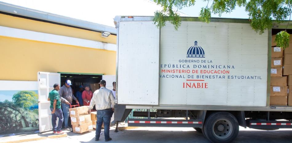 Más del 50% de los estudiantes ha recibido kit de útiles escolares, según las autoridades