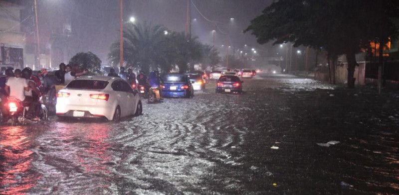 14 provincias en alerta roja por tormenta tropical Franklin
