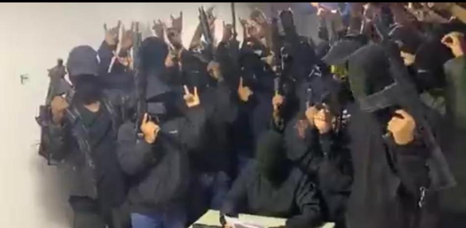 Se hace viral video de grupo armado que se atribuye asesinato de Villavicencio en Ecuador Se hace viral video de grupo armado que se atribuye asesinato de Villavicencio en Ecuador