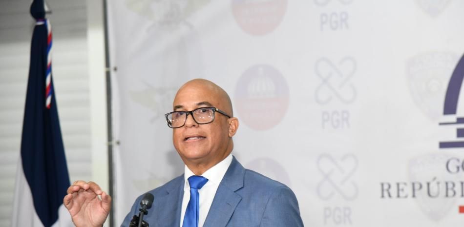 Abinader dispone cierre de la frontera y suspende visa a los haitianos