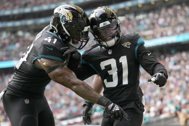 Jaguars vencen a Falcons en Londres de la mano de Lawrence y la defensa
