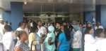 Personal de salud protesta en la Maternidad de Los Mina en contra de presunta privatización