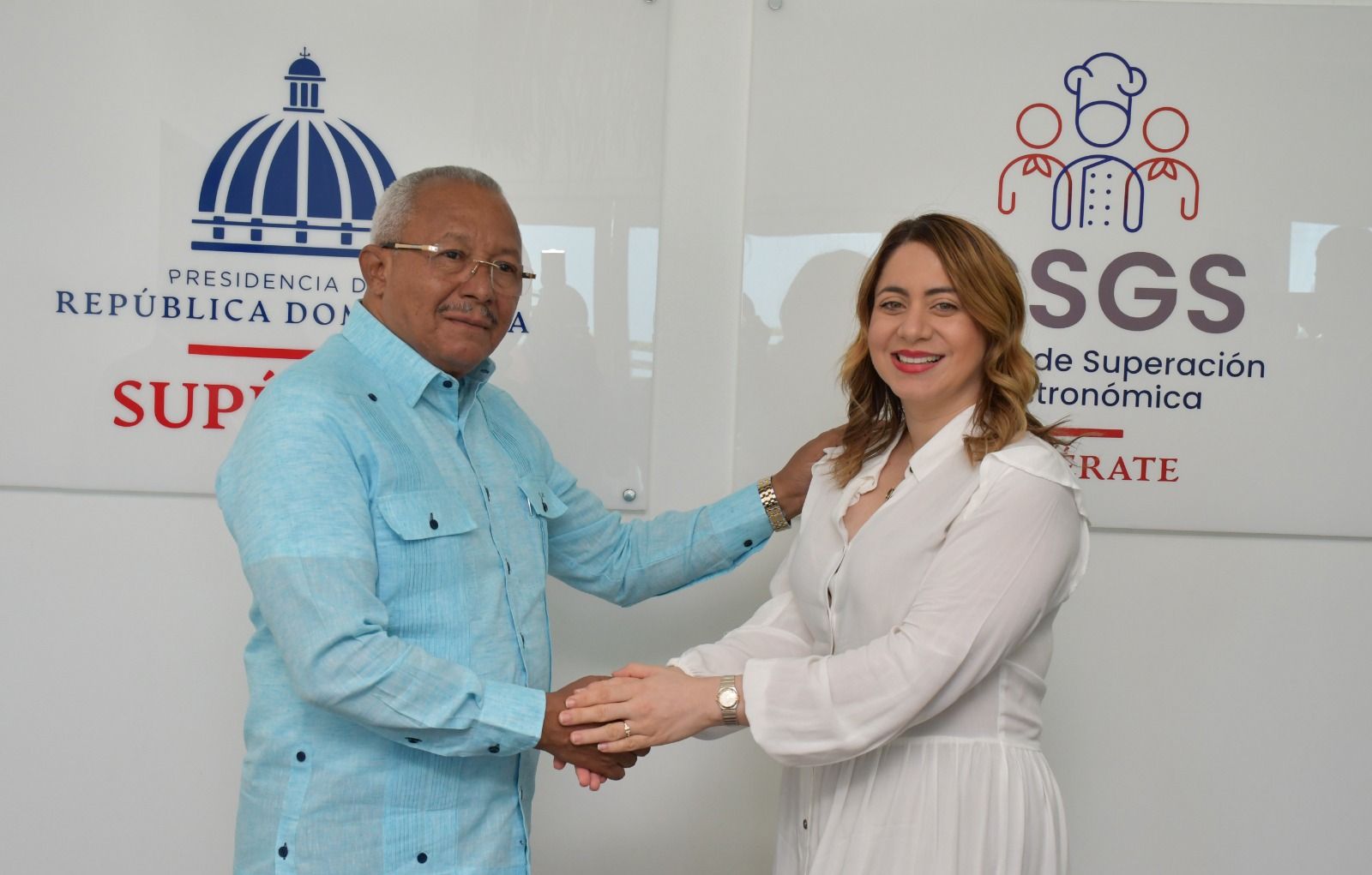 Director General de Onapi resalta iniciativas de mujeres con apoyo de programa Supérate.
