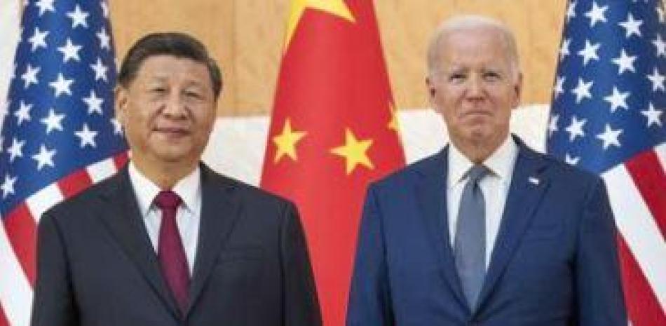 Biden dice que EEUU no intenta desvincularse de China; se reúne mañana con Xi Jinping