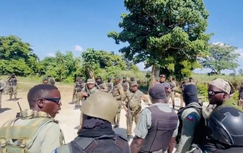 Gobierno tilda de ‘provocación’ protesta de haitianos ante el muro fronterizo por Dajabón