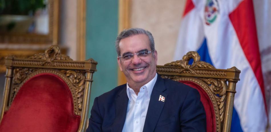 Abinader negoció el contrato de los aeropuertos por otros treinta años