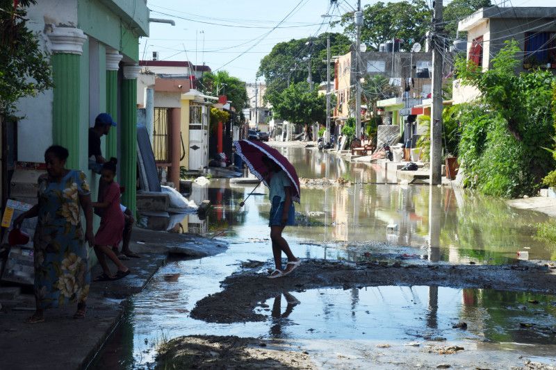 Manoguayabo está sumergido en escombros