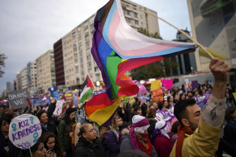 Tribunal Supremo prohíbe movimiento internacional LGBT en Rusia