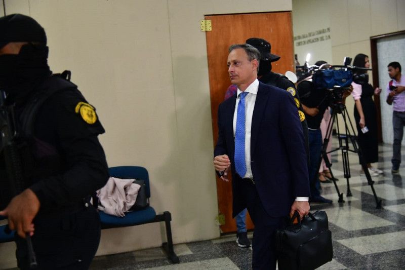 Llega a tribunal documento de EEUU que suspende visado a Jean Alain y su familia