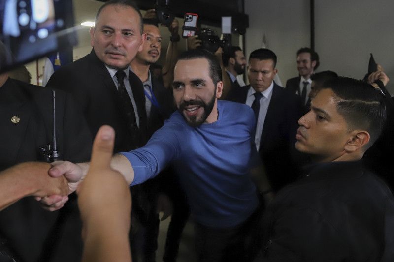 Bukele va por la reelección en El Salvador con el “éxito” de su guerra contra las pandillas