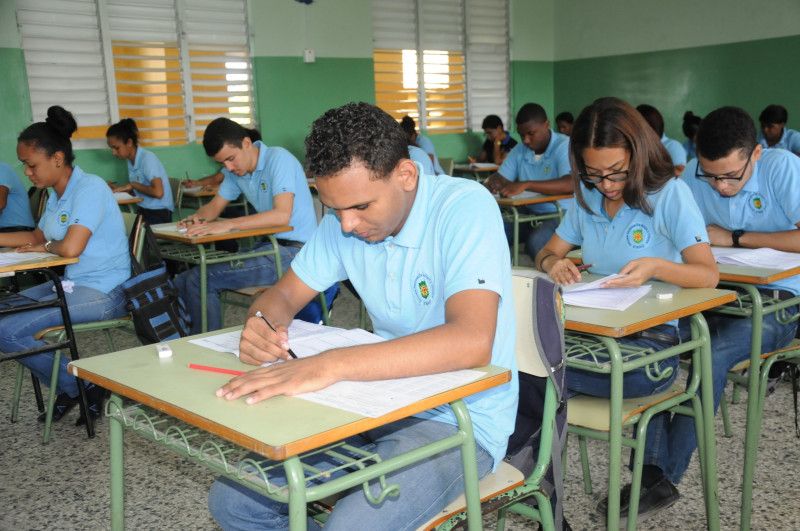 Estudiantes piden eliminar clases nocturnas por temor a delincuencia
