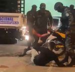 Policía Nacional dice que sancionará a oficial que fue grabado agrediendo a un ciudadano