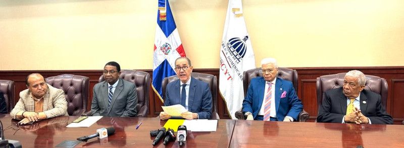 Mescyt apoya idea de discutir clases nocturnas de universidades sean virtuales