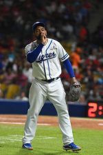 César Valdez y el Licey propinaron blanqueada a Leones