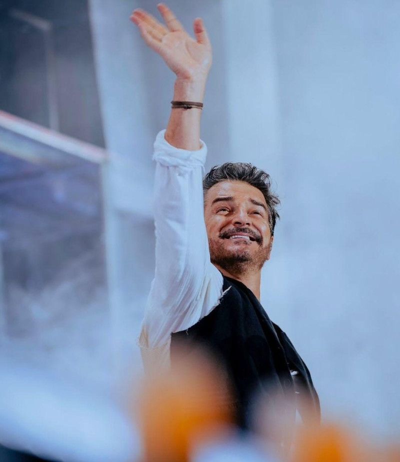 Seis infiltraciones de columna después, Ricardo Arjona dice “adiós y gracias”