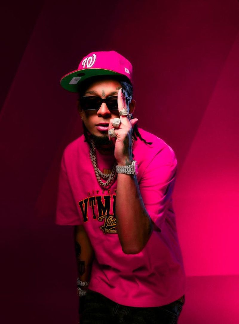 Emiten orden de arresto contra Rochy RD tras tiroteo en discoteca en Jarabacoa