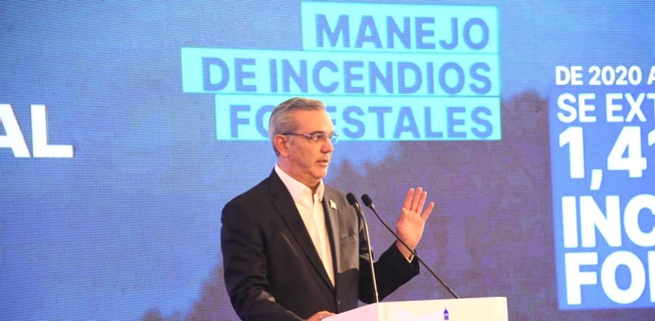 Abinader: “Nosotros no podemos hacer más” por Haití