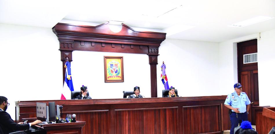 Jueza deplora “búsqueda de dinero fácil” por parte de la juventud