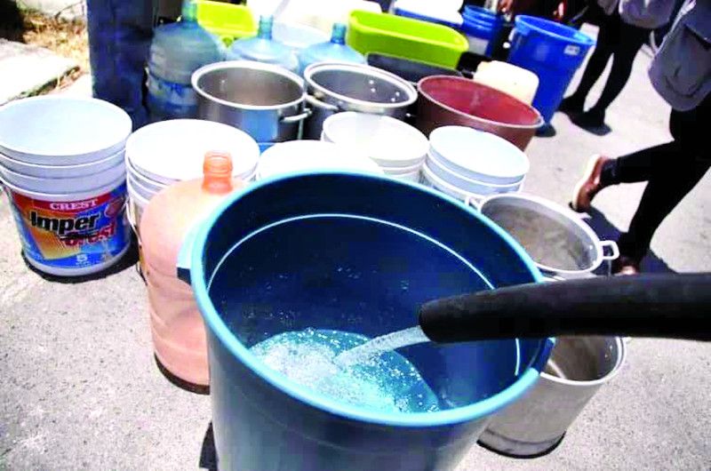 Vecindarios de la capital con el grito al cielo por acentuada escazez de agua