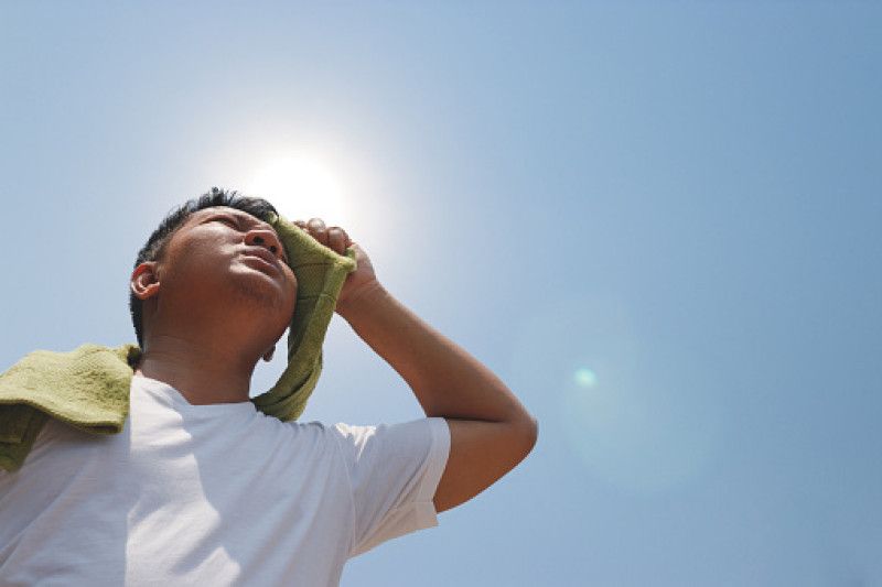 Sistema anticiclónico y el polvo del Sahara provocan altas temperaturas