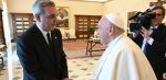 El papa Francisco manifiesta a Abinader interés de visitar República Dominicana