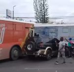 Choque múltiple deja varios lesionados en la avenida Charles de Gaulle
