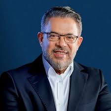 Guillermo Moreno felicita a Omar Fernández: “Deseo que pueda desempeñar su función con dedicación”