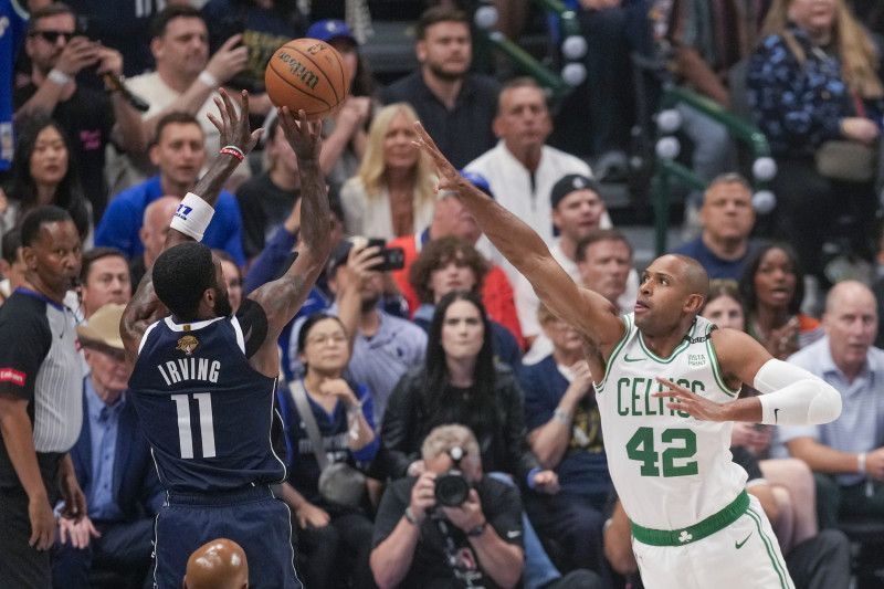 Al Horford contuvo a los Dallas Mavericks y ya acaricia el anillo de la NBA