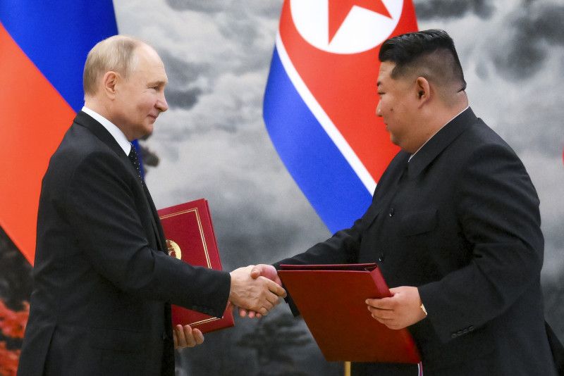 Kim Jong-un y Putin oficializan alianza anti-EE.UU. firmando acuerdo de asistencia mutua
