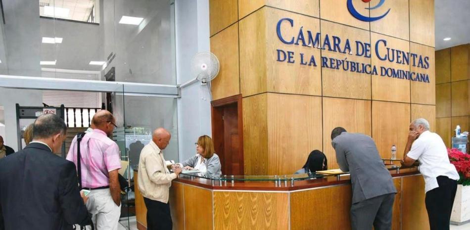 Sólo 255 funcionarios municipales, de los 2,456 que fueron electos, presentaron su declaración jurada