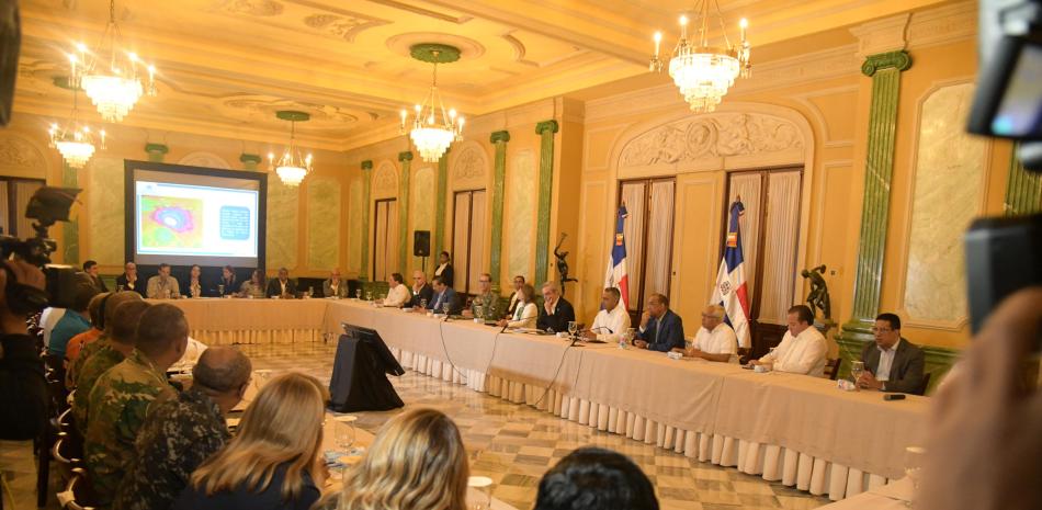 El país en alerta por cercanía del gran ciclón Beryl