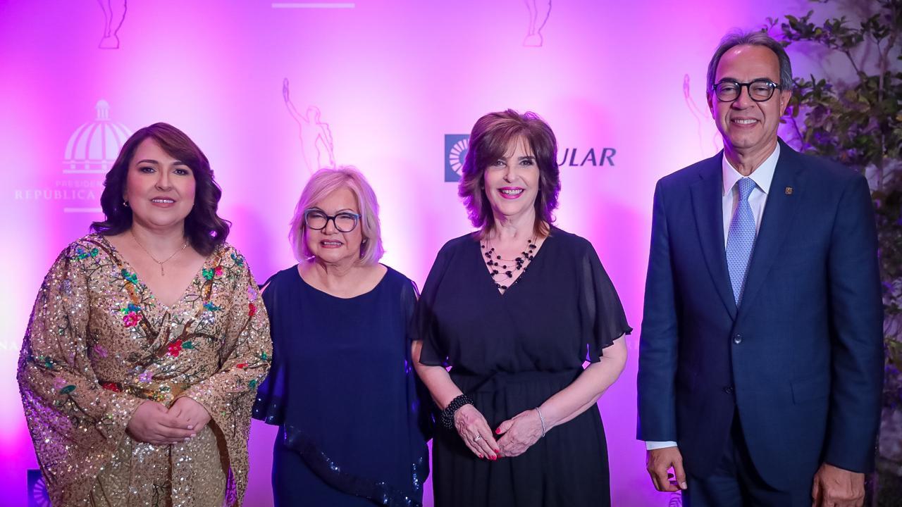 Gala del Premio Mujeres que Inspiran reconoce aportes y diversidad de cinco grandes profesionales