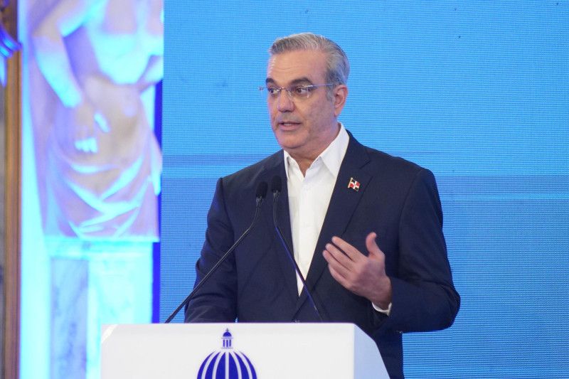 Gobierno planea integrar países de Medio Oriente para explorar cuencas con petróleo
